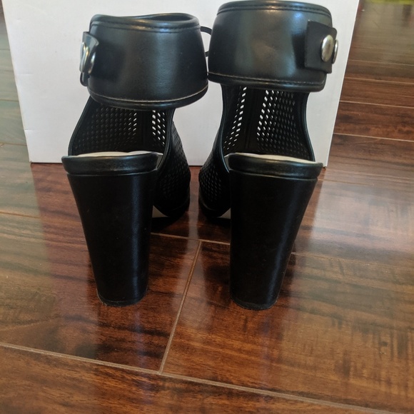 Aldo caged heels - Picture 3 of 4